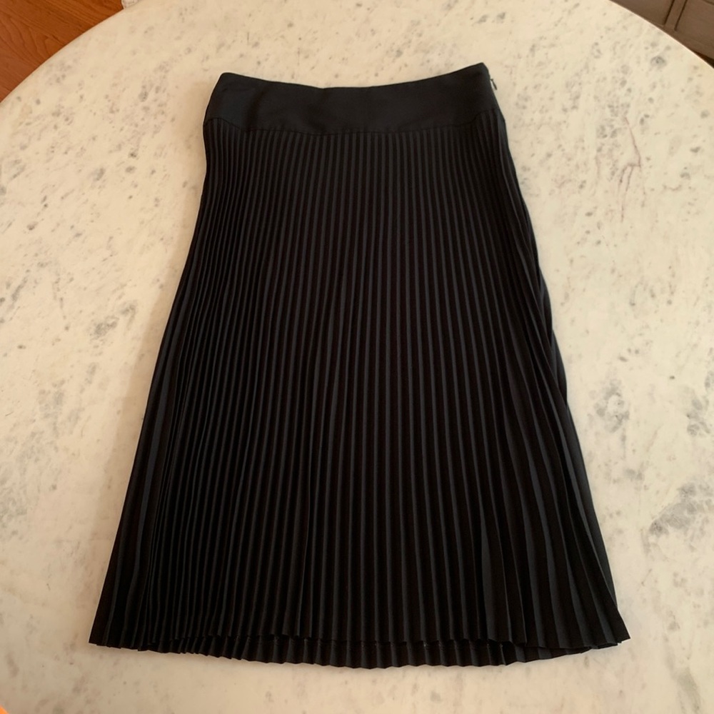Express pleated midi skirt
